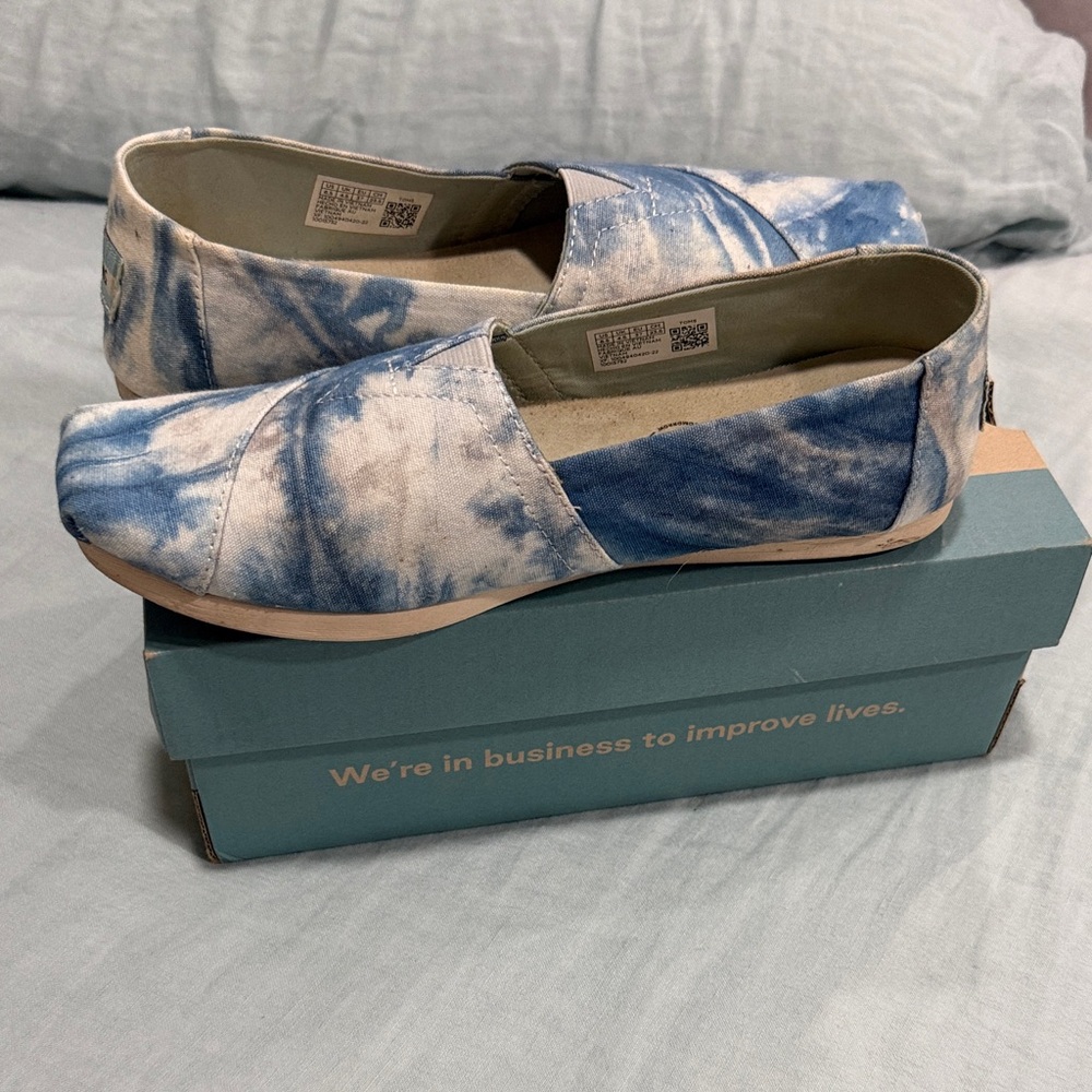 Toms Teal and Tan Shoe Box